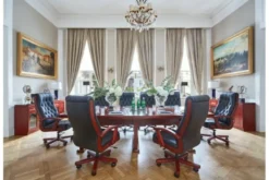 Arredo completo per sala riunione con tavolo 360 cm e 8 poltrona direzionale