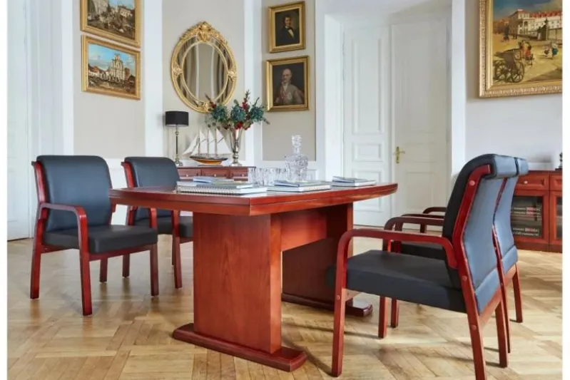 Arredo completo per sala riunione con tavolo 6 posti e sedie