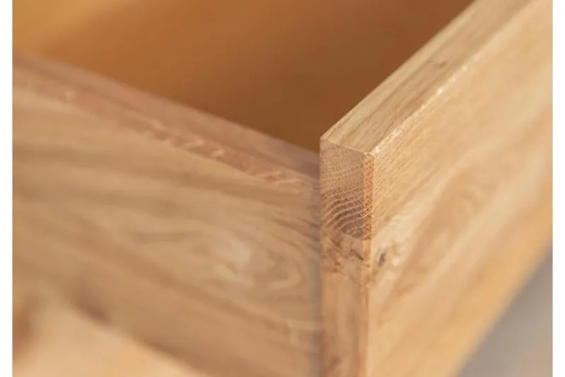 Cassettiera in legno naturale massello e vetro grafite moderna