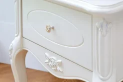 Comodino classico con cassetto color Avorio Bella 902