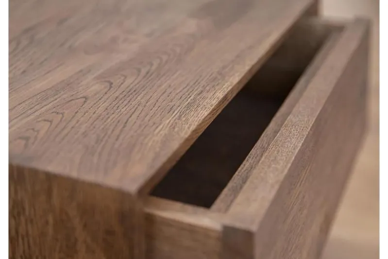 Comodino in legno massello di rovere naturale affumicato