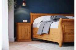Comodino legno massello di pino color miele toscano shabby
