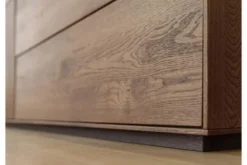 Credenza moderna alta in rovere massello tabacco con LED