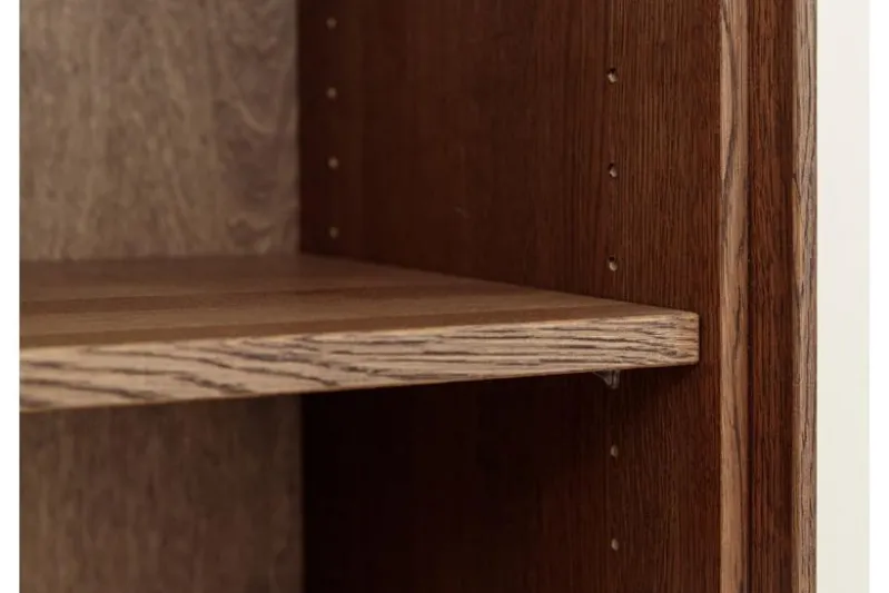 Credenza moderna alta in rovere massello tabacco con LED