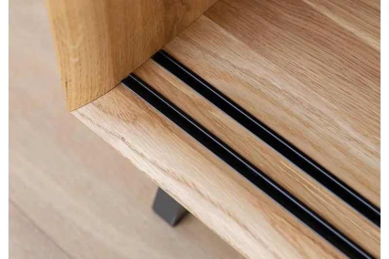 Credenza moderna in rovere massello con portabottiglie