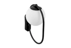 Lampada da parete a sfera bianca e struttura nera PANARI W1