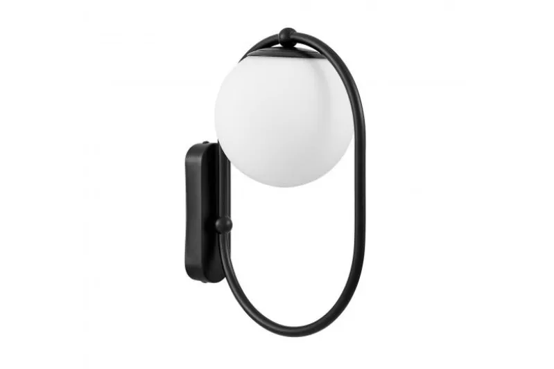 Lampada da parete a sfera bianca e struttura nera PANARI W1