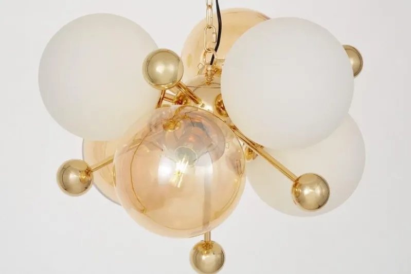 Lampadario a sospensione dorato bocce ambra e bianche AFRODIS W6