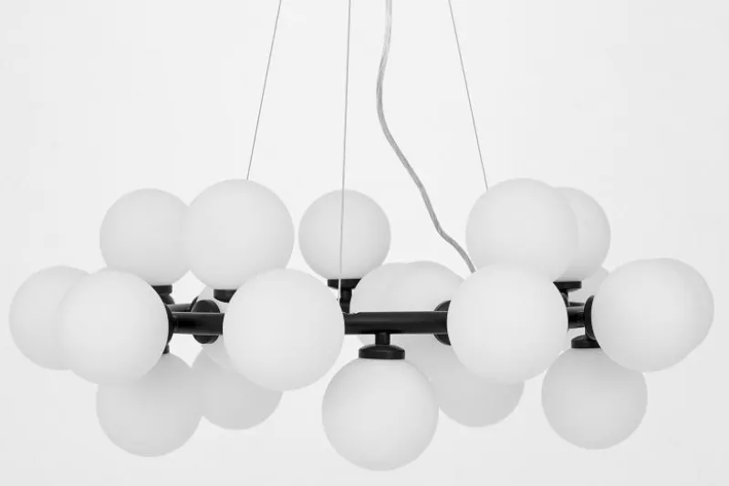 Lampadario con sfere opalescenti corona metallo nero MARSIADA W25