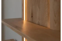 Libreria sospesa moderna in legno naturale massello