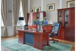 Poltrona direzionale da ufficio in pelle nera Consul