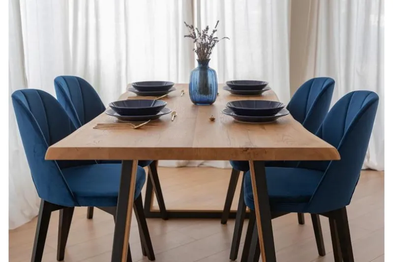 Poltroncina blu imbottita BRENO