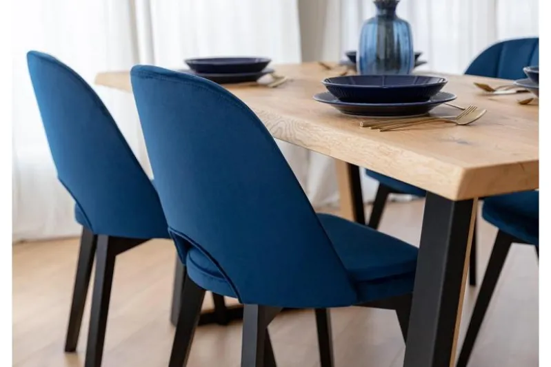 Poltroncina blu imbottita BRENO