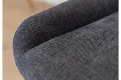 Poltroncina moderna imbottita nera BARI
