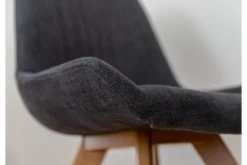 Poltroncina moderna imbottita nera BARI