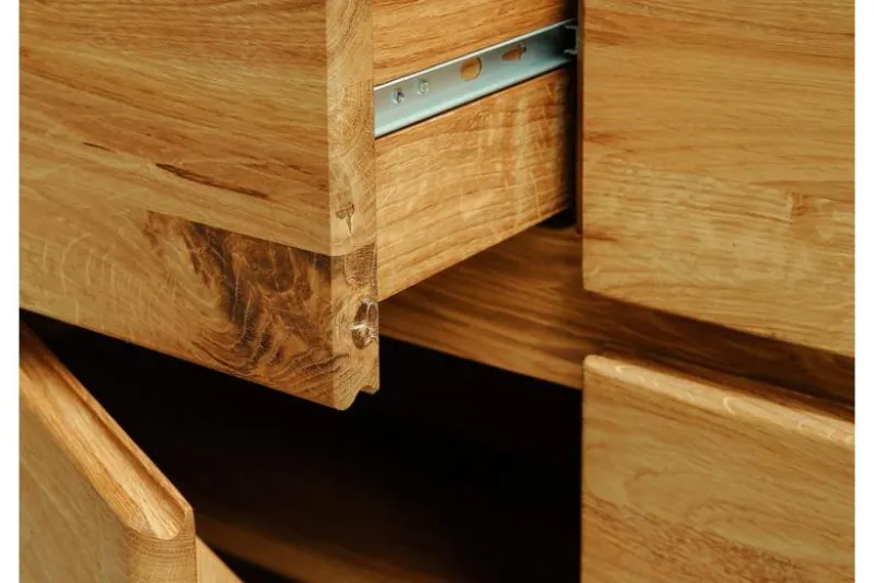 Scarpiera chiusa in legno naturale di rovere massello oliato