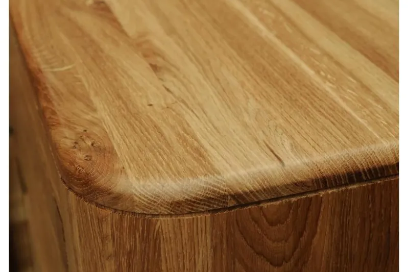 Scarpiera chiusa in legno naturale di rovere massello oliato