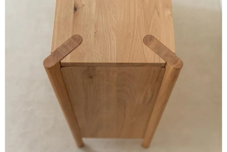 Scarpiera moderna in rovere massello naturale