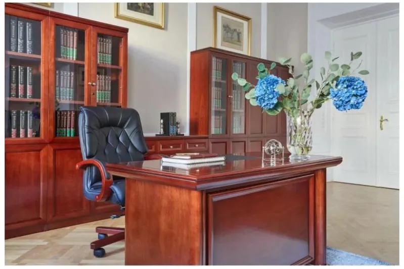 Scrivania da studio classica in legno PRESTIGE B620 1,3 Metri