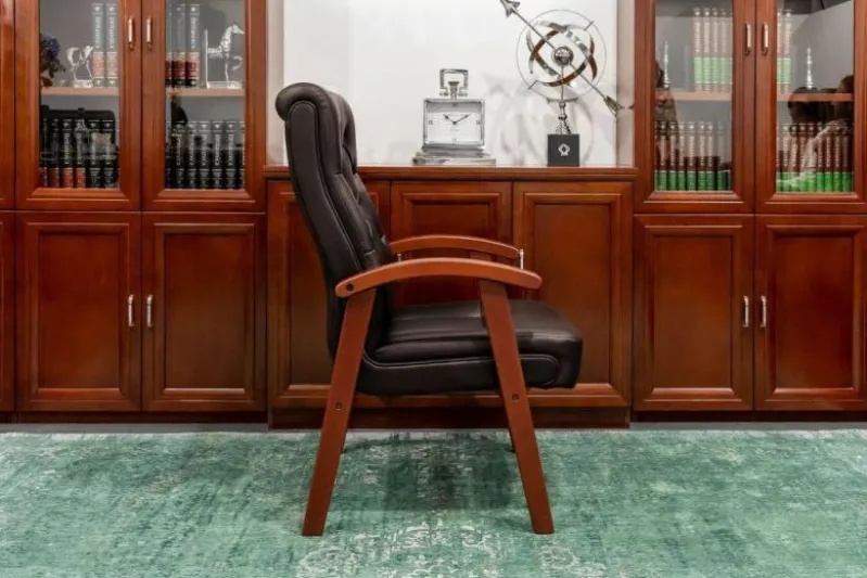 Sedia da conferenza classica pelle marrone CONSUL