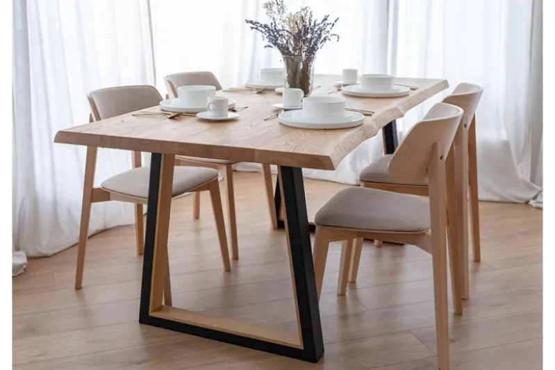 Sedia da pranzo in velluto beige con gambe in faggio COMO