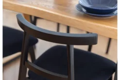 Sedia imbottita nera ORIO