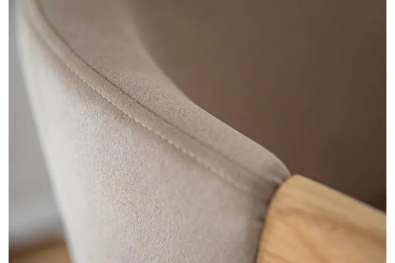 Sedia poltroncina rovere massello e velluto beige FORIO