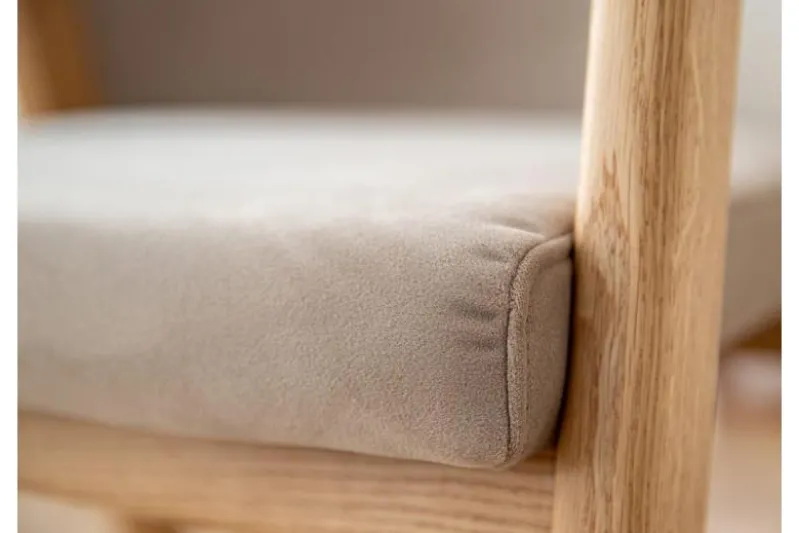 Sedia poltroncina rovere massello e velluto beige FORIO