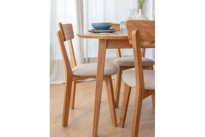 Sedia rovere massello con imbottitura in tessuto beige LEON