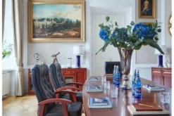 Sedia sala riunioni in pelle nera Consul