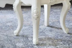 Sgabello basso imbottito avorio stile classico Bella 950