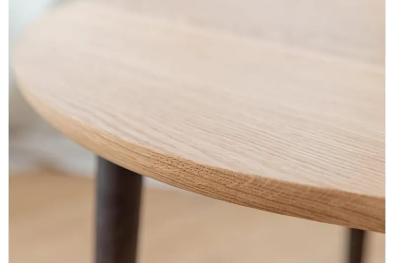 Tavolino in rovere massello naturale a 3 gambe
