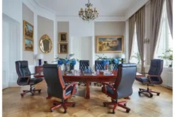 Tavolo conferenze in legno per ufficio PRESTIGE S610 4 Metri