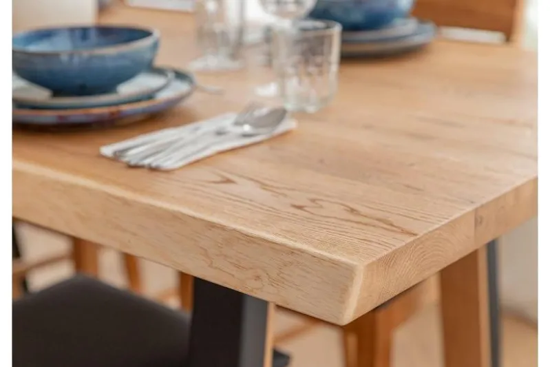 Tavolo legno rovere massello scortecciato gambe nere in metallo 90x180 GAVARDO